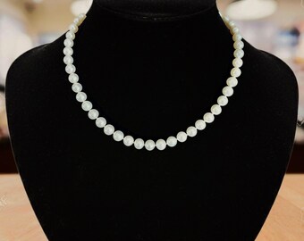 Vintage 1980s genuine pearl 40cm necklace with 9ct gold clasp fittings, original box