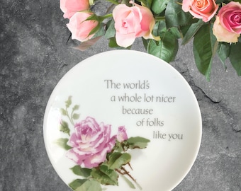 Lasting Memories The World's A Whole Lot Nicer vintage 1978 small porcelain friendship hanging plate