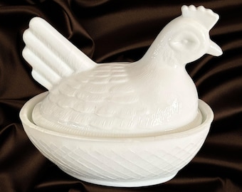 Hen on basket vintage 1960s small white milk glass nuts or sweets dish