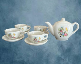 Child's kitsch bone china toy tea set with teapot 4 cups and saucers vintage 1960s