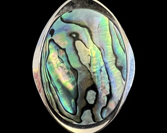 Art Nouveau style vintage 1990s upcycled oval paua shell brooch