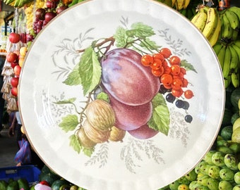 Weatherby Royal Falcon Gift Ware Stoke on Trent England vintage 1990s small decorative plate fruit motif