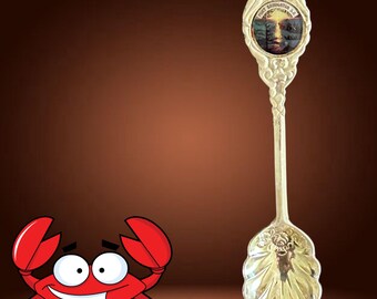 Murray Views Australian Collectors Choice silver plate boxed souvenir spoon of Port Broughton SA