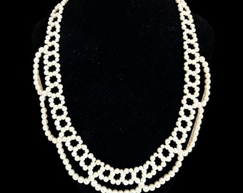 Vintage 1960s faux pearl collar extendable necklace J hook clasp