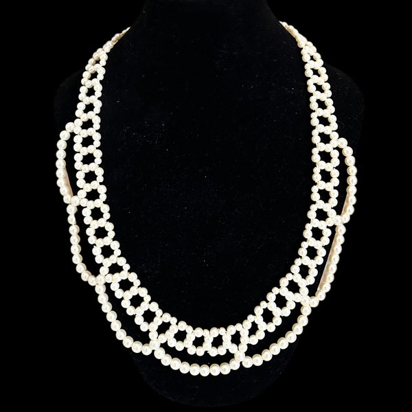 Vintage 1960s faux pearl collar extendable necklace J hook clasp