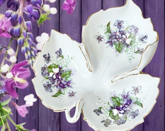 Superior Quality Japan fine china leaf shape trinket ring or pin dish with handle violet floral design vintage 1950s