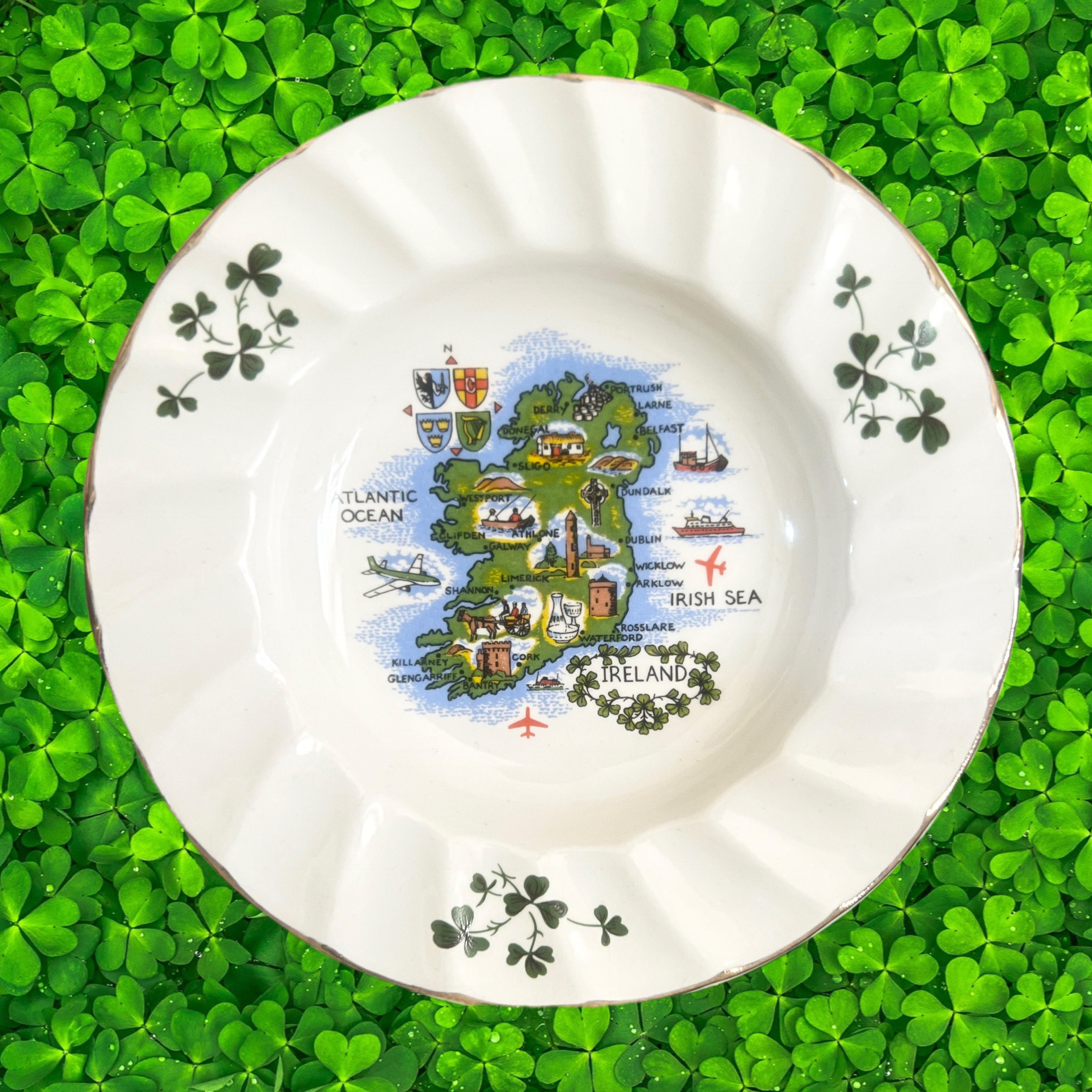 Troc Echange Lot assiettes + verres + plats sur