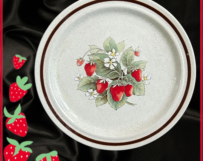 Featured listing image: Haniwa Stone Glendale vintage 1970s MCM ovenproof stoneware strawberry serving plate