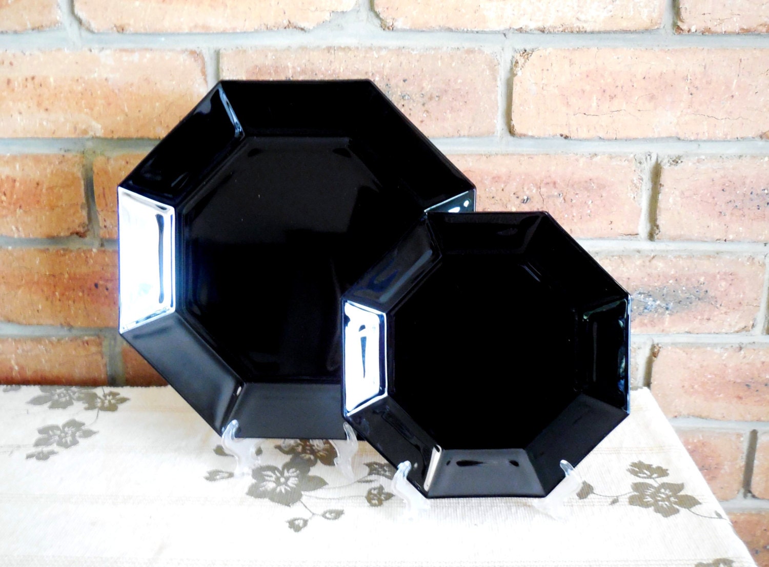 Arcoroc black glass Octime octagonal 4 side plates and 4 dinner plates