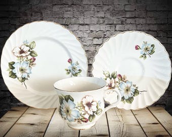 Duos, Trios & Teapots