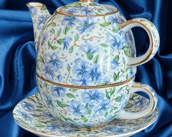 Ainsley China Two's Company chintz stacking single serve teapot cup and saucer vintage 1980s
