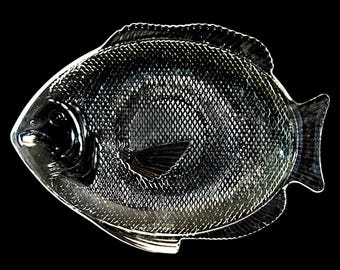 Vintage 1970s Clear Glass Fish Platter - Retro Serving Dish (40cm)