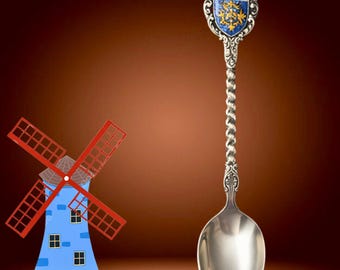 Dutch souvenir commemorative 1950s Nederland souvenir teaspoon