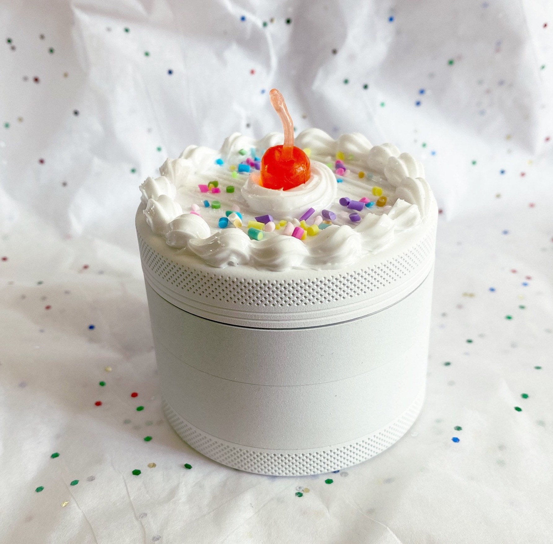 White Princess Cake Grinder Kit, Herb Grinder, Beautiful Cake Grinder