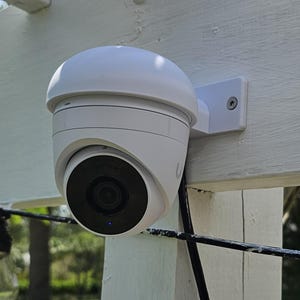 Soporte de pared para brazo de torreta Ultra Unifi G6/G5 (PN 220010)