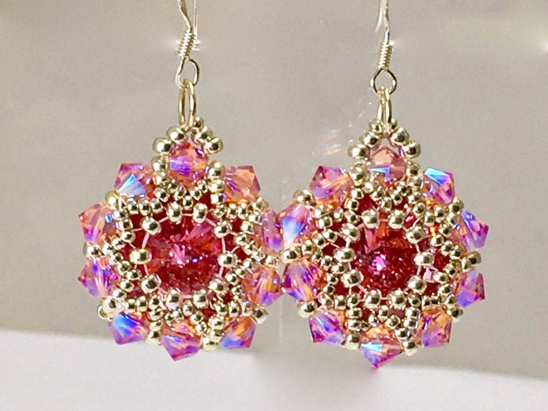 Zierliche rosa Kristall Ohrringe handgefädelt Bild 3