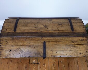 Antique Blanket Box - Pirates Chest - Living Room Decor