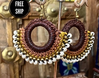 Boucles d'oreilles en macramé marron - rustiques - boucles d'oreilles boho - boucles d'oreilles au crochet - boucles d'oreilles boho en macramé - boucles d'oreilles cercle