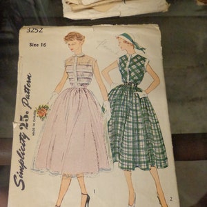 1950er Jahre Einfachheit Vintage gedruckt Schnittmuster 3252 Junior Misses und Misses einteiliges Kleid (1950) Größe 16 front geknöpft Mieder