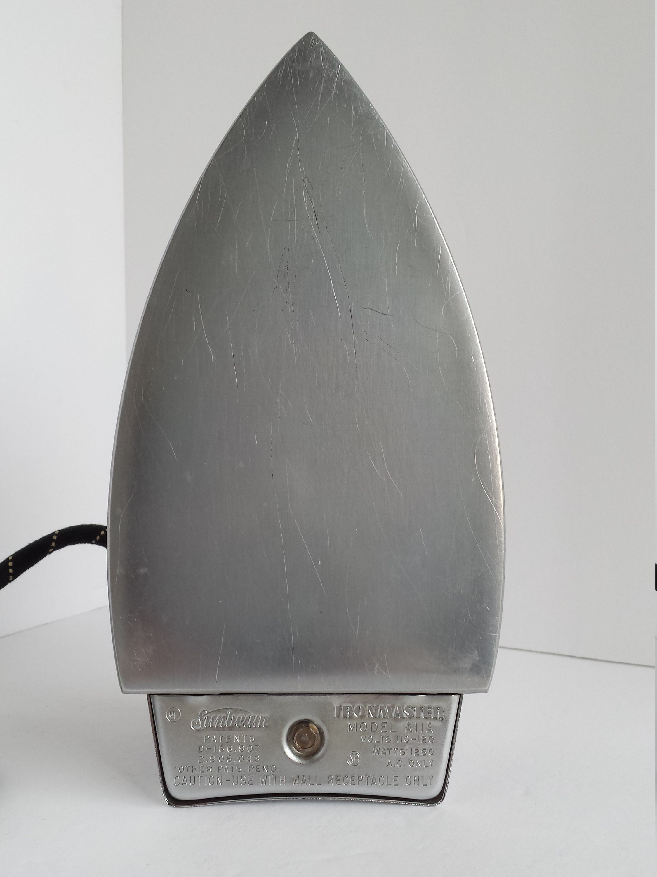 Vintage 1960s Sunbeam Ironmaster Electric Iron Model A11 Etsy