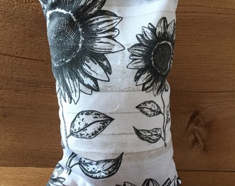 Medium Corn Bag - Black Sunflowers - Hot and Cold Therapy, Moist Heat, Natural Pain Relief, Gifts for All Ages, Heating Pad