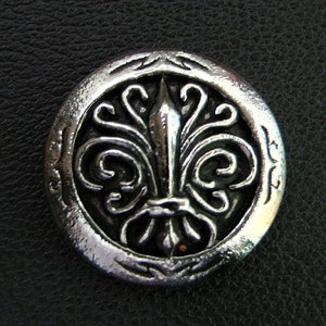 Concho Screwback Fleur de Lis Style Conchas in zilver 1 1/8 inch drukknoop voor het vastschroeven van Fleur de Lis 3,0 cm