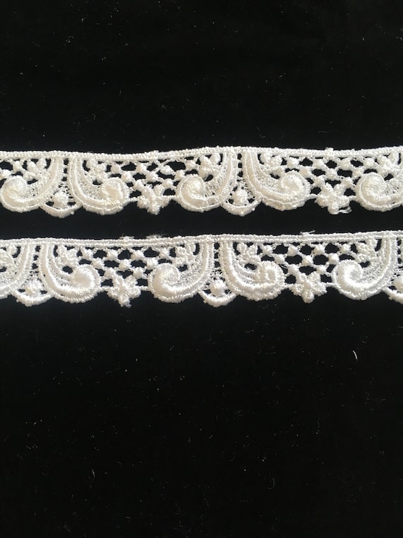 Venise Lace 4+1//4 inch wide white color 34 inch cut
