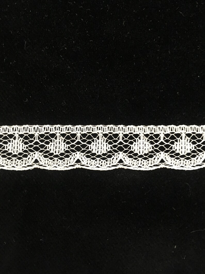 1 lot of 60 yards 12wide Delicate Ecru Nylon Acetate lace edging