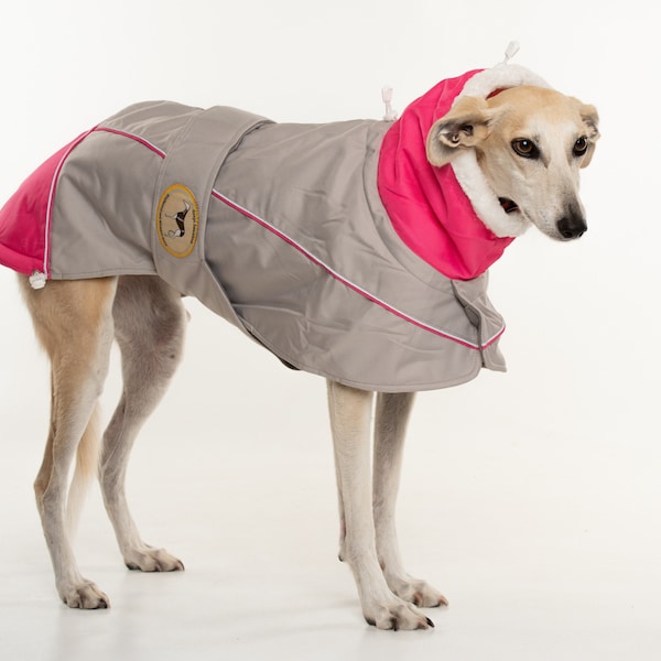 Greyhound Lurcher & Whippet Gefütterte Winterjacke mit Brustlatz, Fleece gefüttert, wasserdicht. Grauer Pullover *NEUE FARBE Hellgrau/Hot Pink*