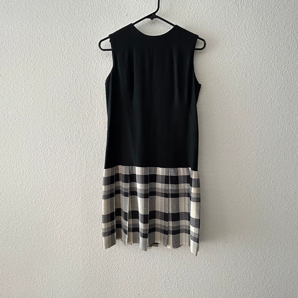 True Vintage 60s Wednesday dress black and white mod school girl woven pleated cotton mini skirt plaid check handmade