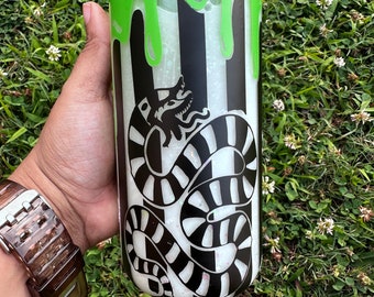 Beetlejuice snake drip snowglobe 16 oz glass tumbler