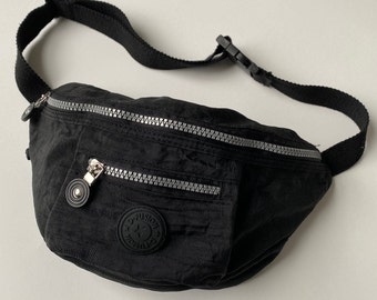 Vintage black fanny pack by D-fusion 90s adjustable length