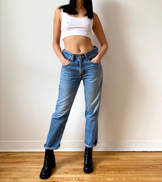 Vintage Levis jeans blue denim minimal 80s 90s