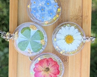 Pressed Flower Badge Reel: Real Flowers, Resin Accessory, Nurse Teacher Gift