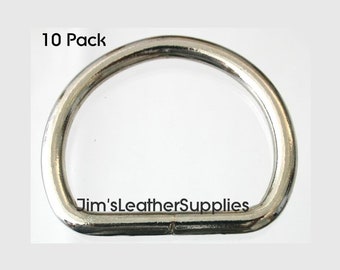 May include: A pack of 10 silver D-rings. The rings are smooth and have a polished finish.  The rings are 1 inch in diameter.