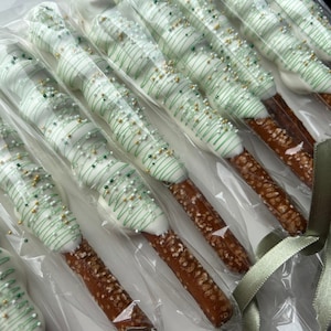 Sage Green Neutral Chocolate Pretzels – Elegant Shower Favors, Baby or Bridal Shower Treats, Boho Dessert Table, Custom Colors Available