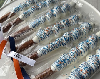 1 Dozen Graduation Chocolate Pretzels, Graduation Favors, Class of 2024, Graduation Cookies, Graduation Treats, Treat Bag, Cake Pops, Decor