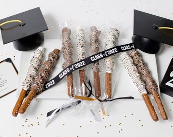 1 Dozen Graduation Chocolate Pretzels, Graduation Favors, Class of 2026, Graduation Cookies, Graduation Candy, Favor Bags, Caramel Pretzels