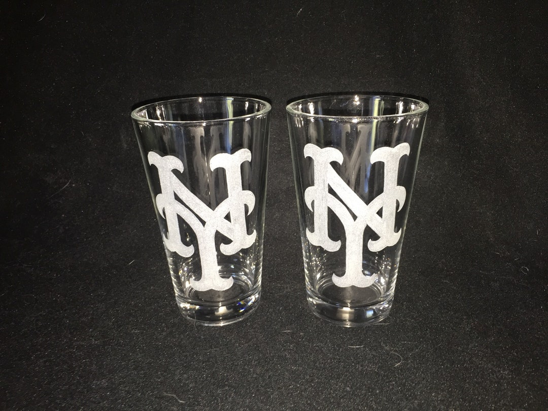 New York Mets Hand Etched Pint Glasses Etsy