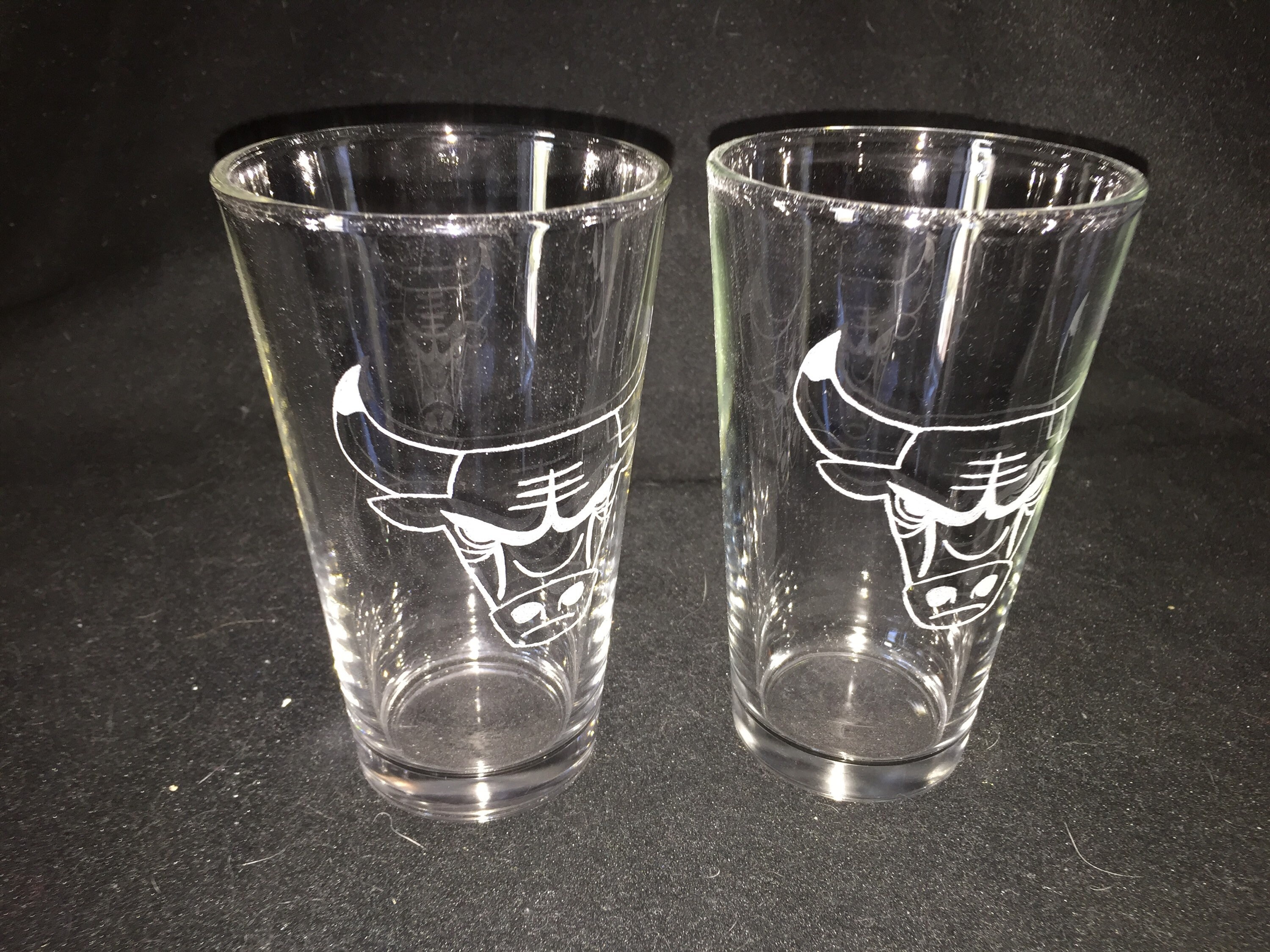 Chicago Bulls Hand Etched Pint Glasses Etsy