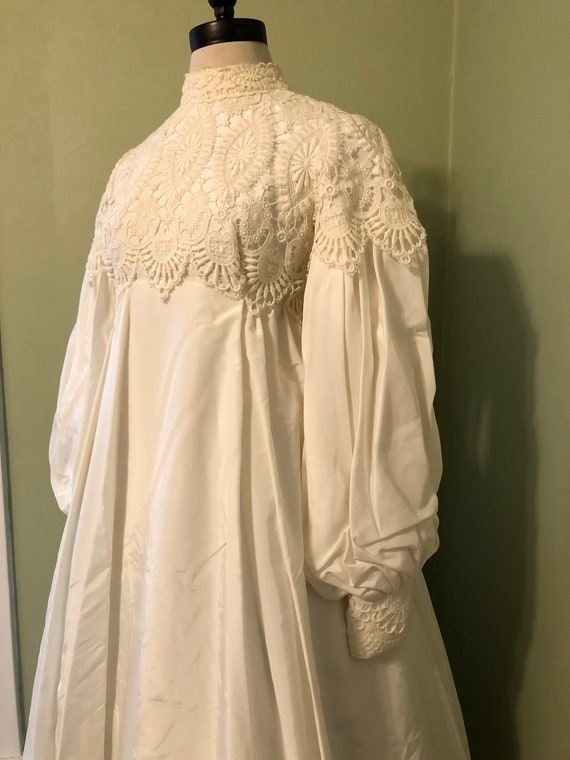 Retro Wedding Dress