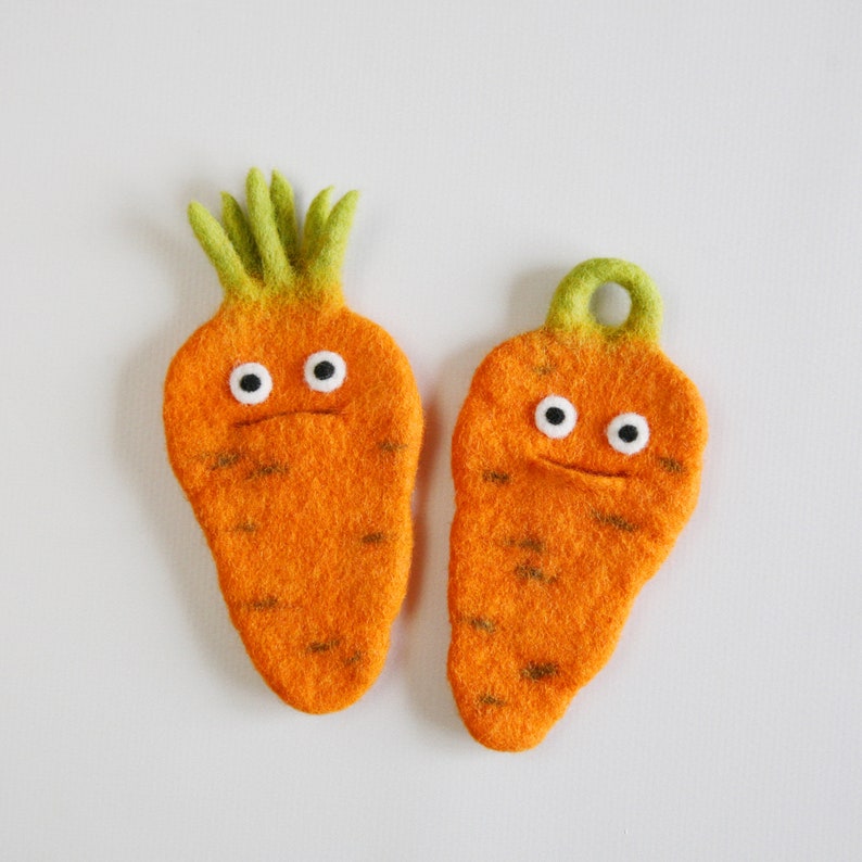 Tutorial on how to create a felted carrot scissor case image 2