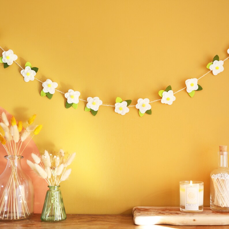 Felt Daisy Chain Garland Etsy