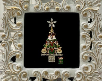 Vintage & Costume Jewelry Framed Art Christmas Tree