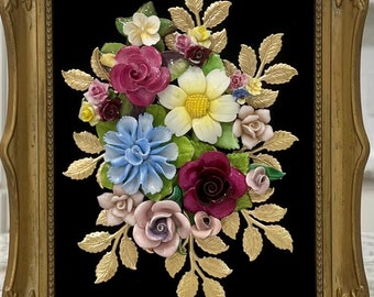 Gerahmtes Kunstporzellan Fine China Blumenbouquet von Vintage Modeschmuck/Original/Handarbeit