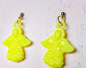 Retro yellow angel earrings, resin earrings, 50s style, statement earrings, quirky earrings, quirky jewellery, vintage toy