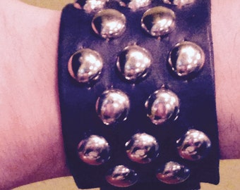 Rocker-armband | SEXMAN LEREN leren koepelvormige stud-armband