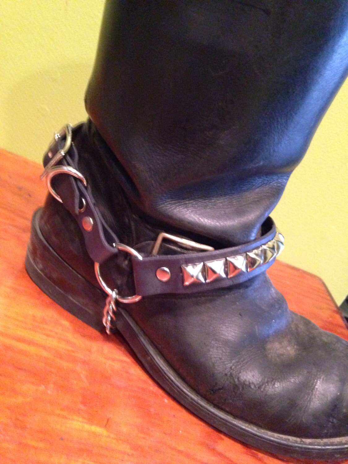 ワンローピラミッドスタッズレザーブーツストラップ | SEXMAN LEATHER