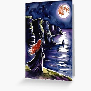 Sorcière celtique aux cheveux roux des falaises de Moher