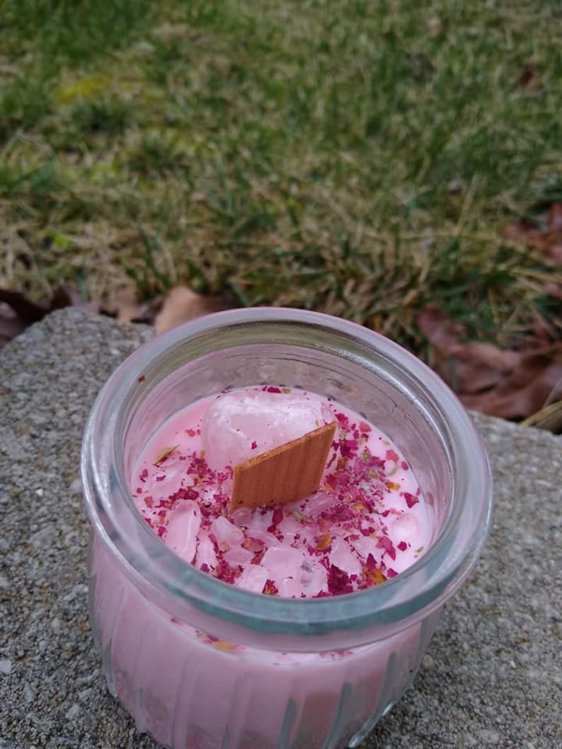 Victorian Rose Wood wick Soy Container Candle with Rose quartz